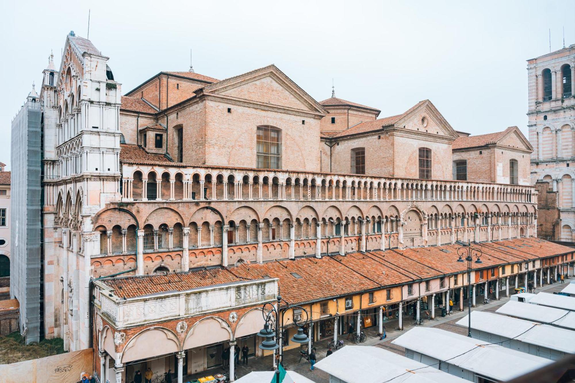 Hotel Torre Della Vittoria 1928 Ferrara Bagian luar foto