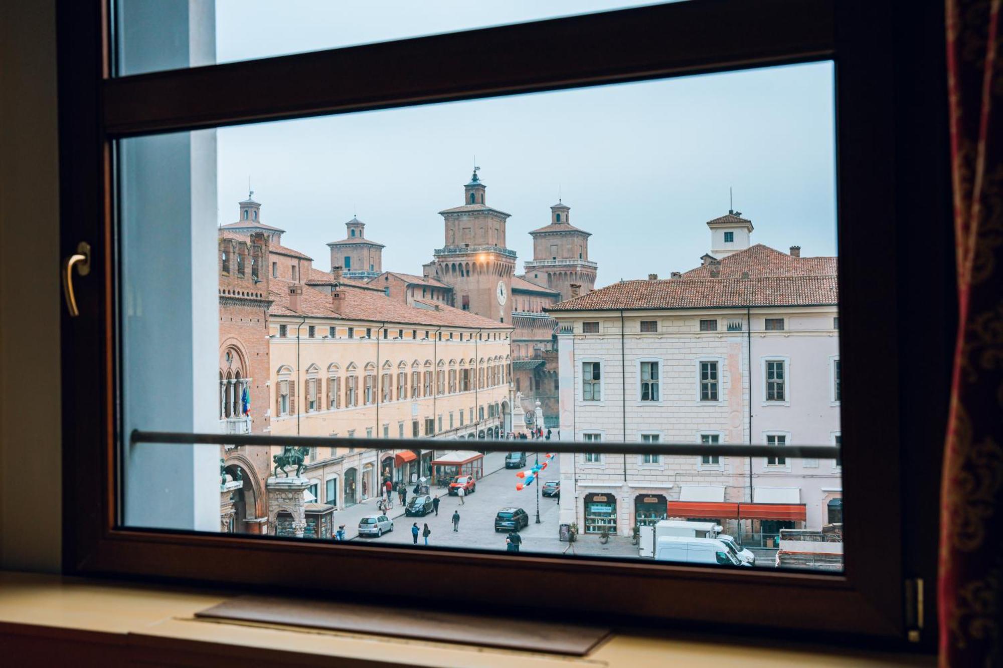 Hotel Torre Della Vittoria 1928 Ferrara Bagian luar foto